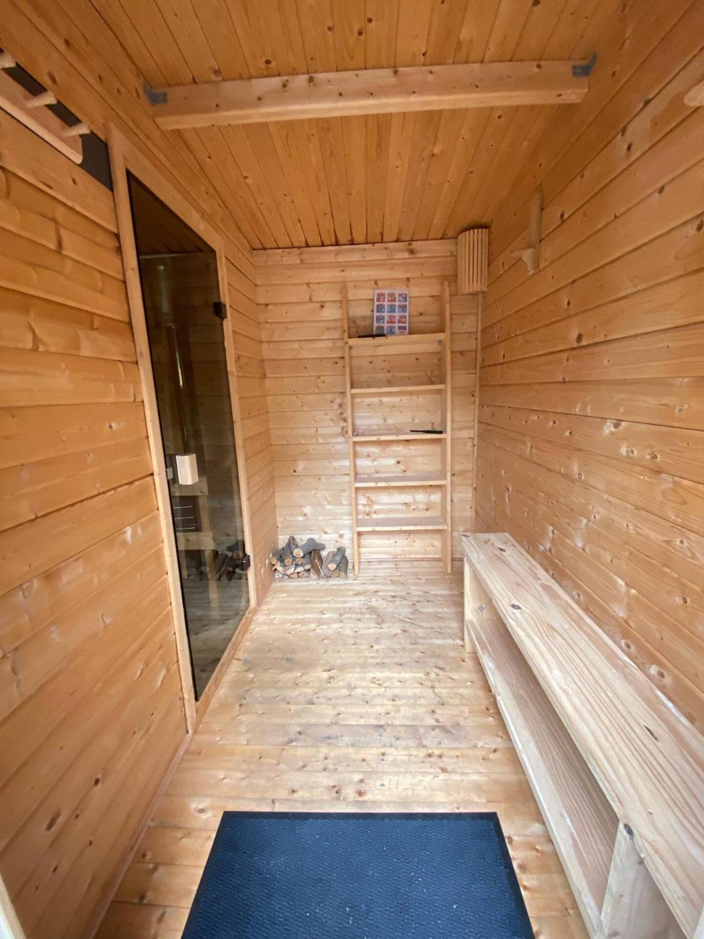 Bed And Breakfast Heerenveen Centrum Met Prive Sauna En Jacuzzi Exteriér fotografie